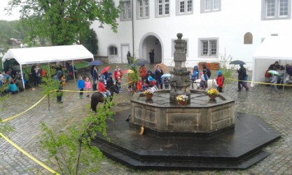 1 Mai 2015 Fun4Kids Ponyreiten im Schlosshof in Waldenbuch